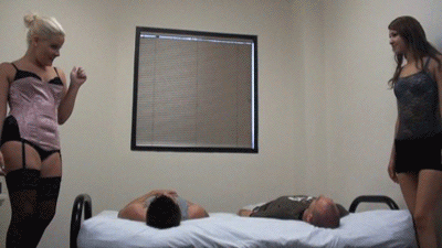 www.desperatepleasures.com - Facesitting 101 thumbnail